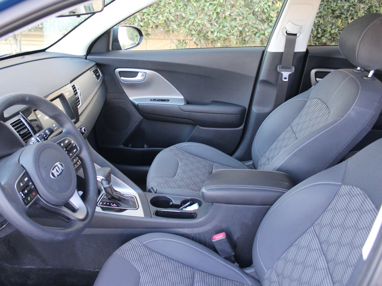 Used 2019 Kia Niro LX FWD image 19