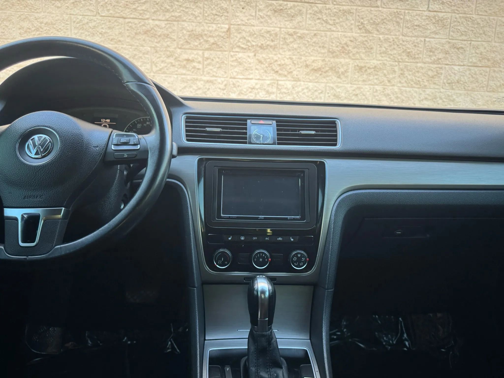Used 2014 Volkswagen Passat TDI SE FWD image 22