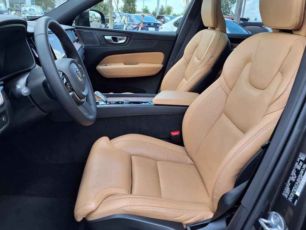 Used 2024 Volvo XC60 T8 Ultimate w/ Protection Package Premier AWD/4WD image 27