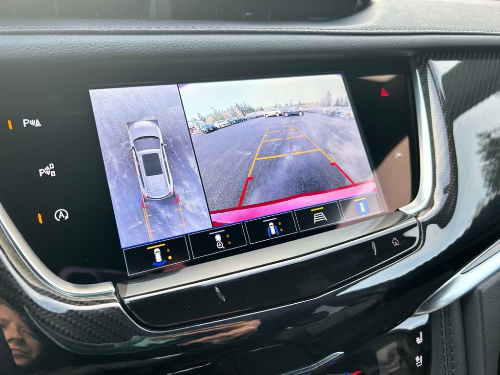 Used 2024 Cadillac XT6 Sport w/ Technology Package image 19