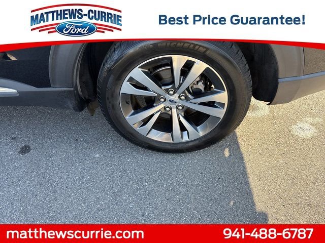 Used 2020 Ford Explorer Platinum w/ Premium Technology Package image 16