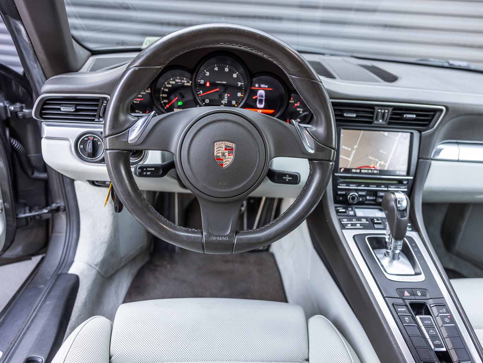 Used 2013 Porsche 911 Carrera RWD image 11