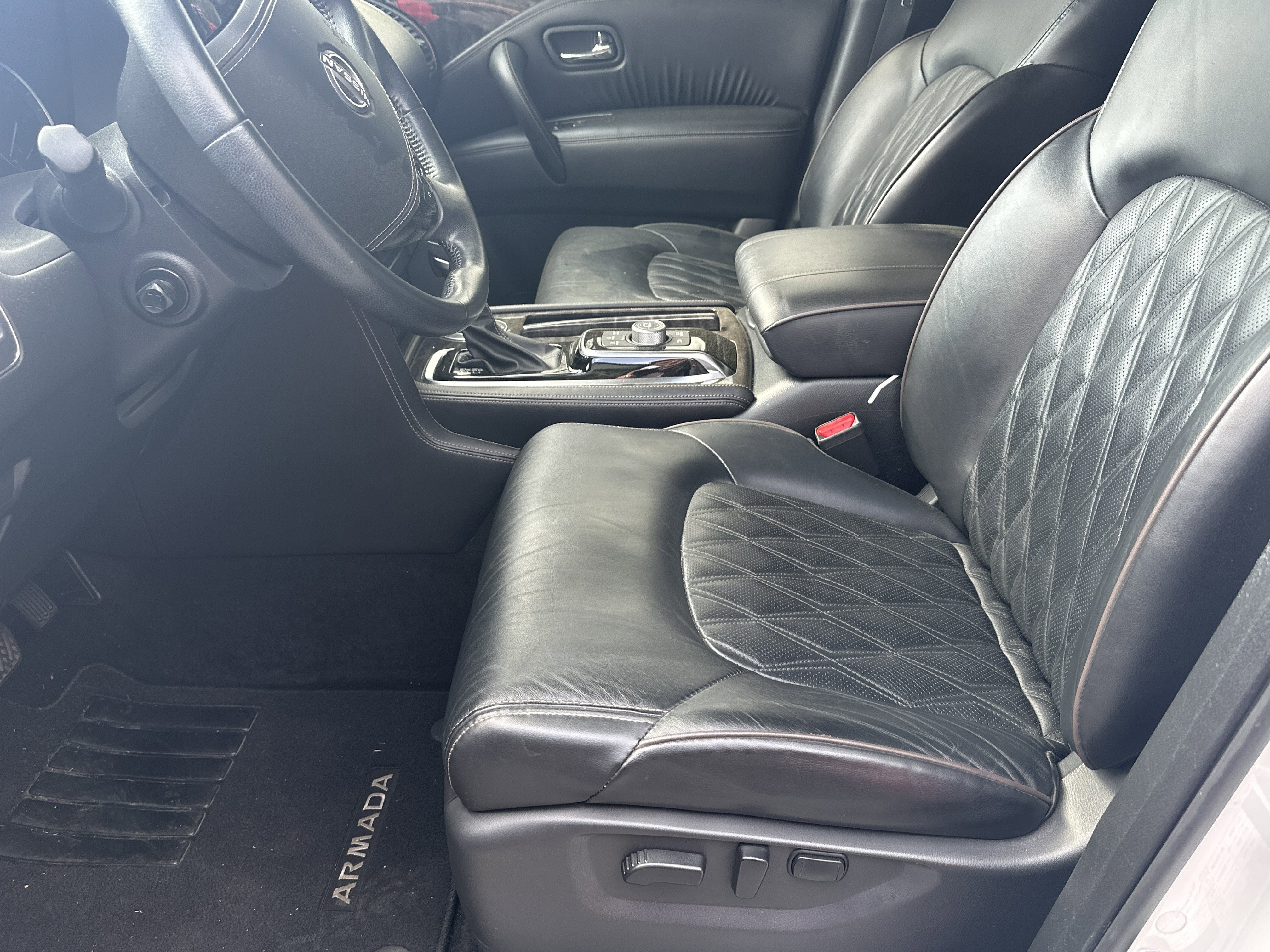 Used 2022 Nissan Armada Platinum w/ Captain's Chairs Package image 7