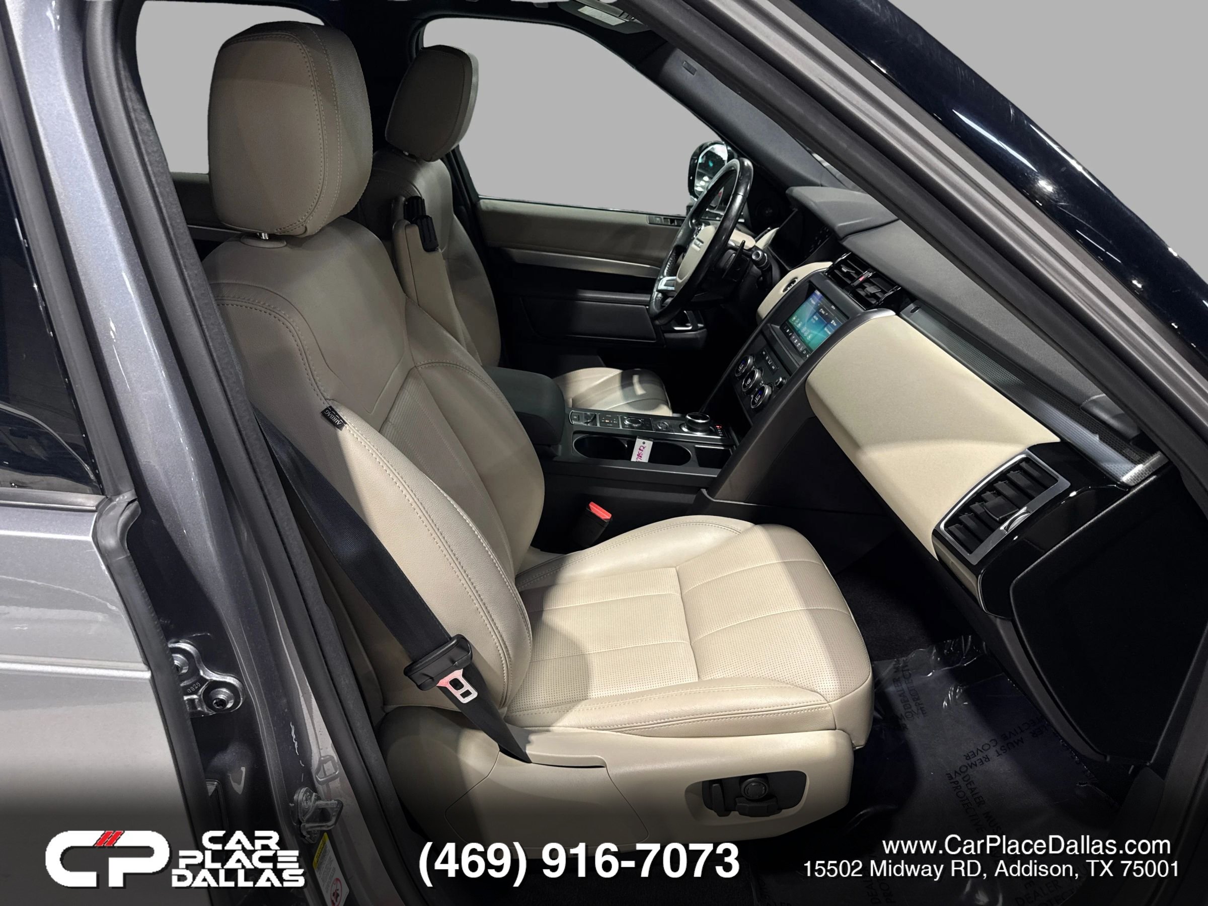 Used 2020 Land Rover Discovery Landmark AWD/4WD image 20