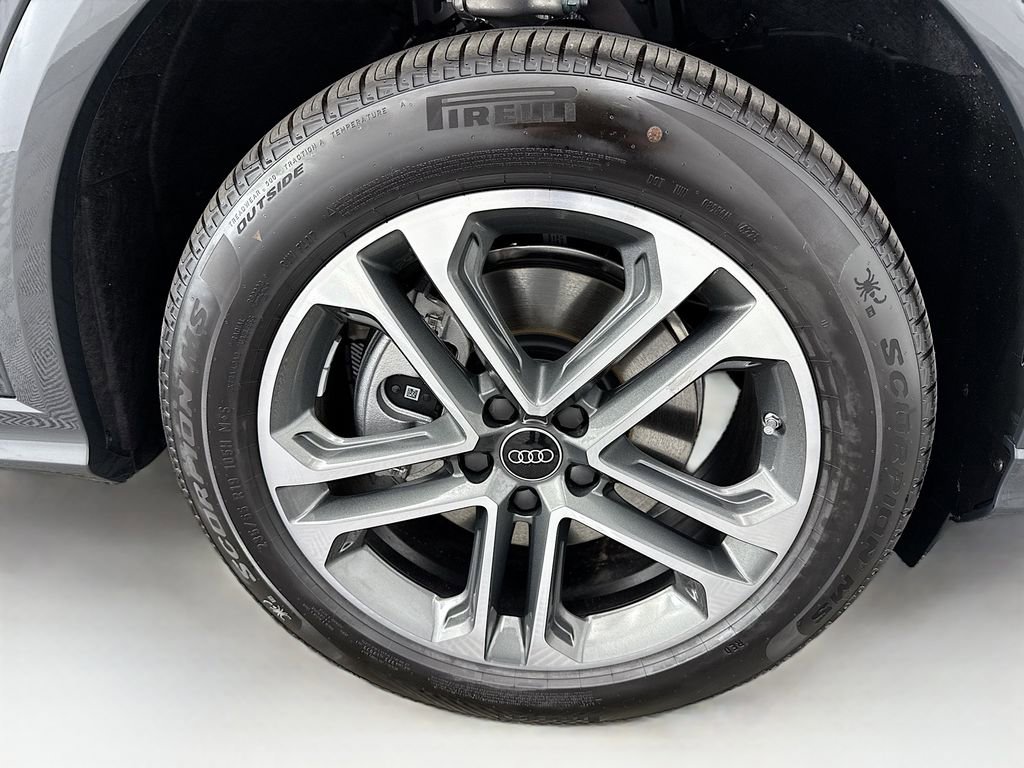 Used 2025 Audi Q5 Premium Plus w/ Premium Plus image 32
