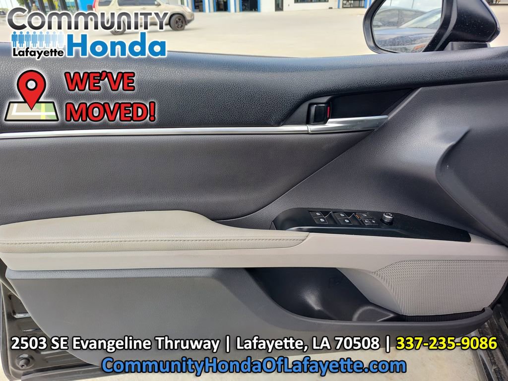 Used 2020 Toyota Camry XSE FWD image 17