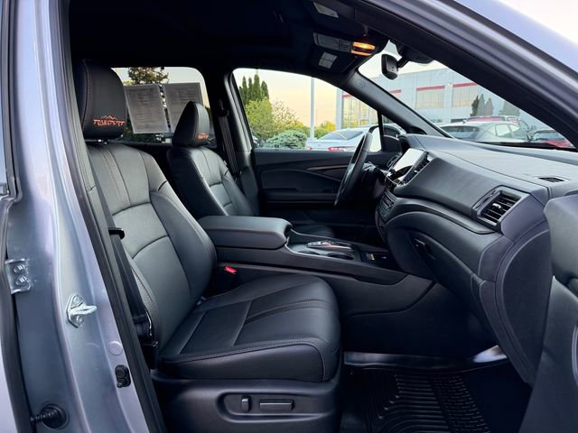Used 2025 Honda Passport TrailSport image 18