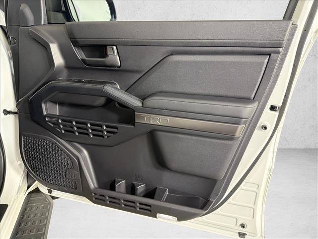 Used 2025 Toyota 4Runner TRD Off-Road Premium AWD/4WD image 14
