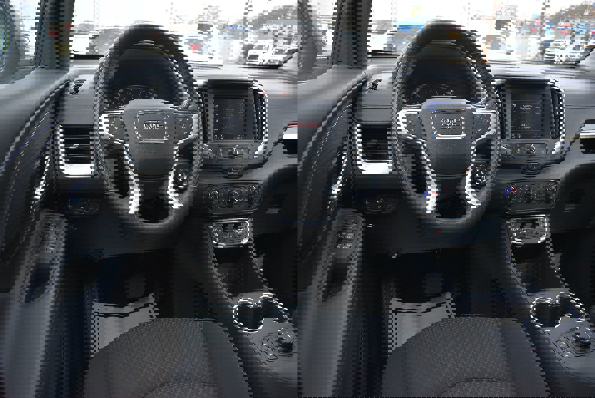 Used 2022 GMC Terrain SLE w/ Driver Convenience Package image 18