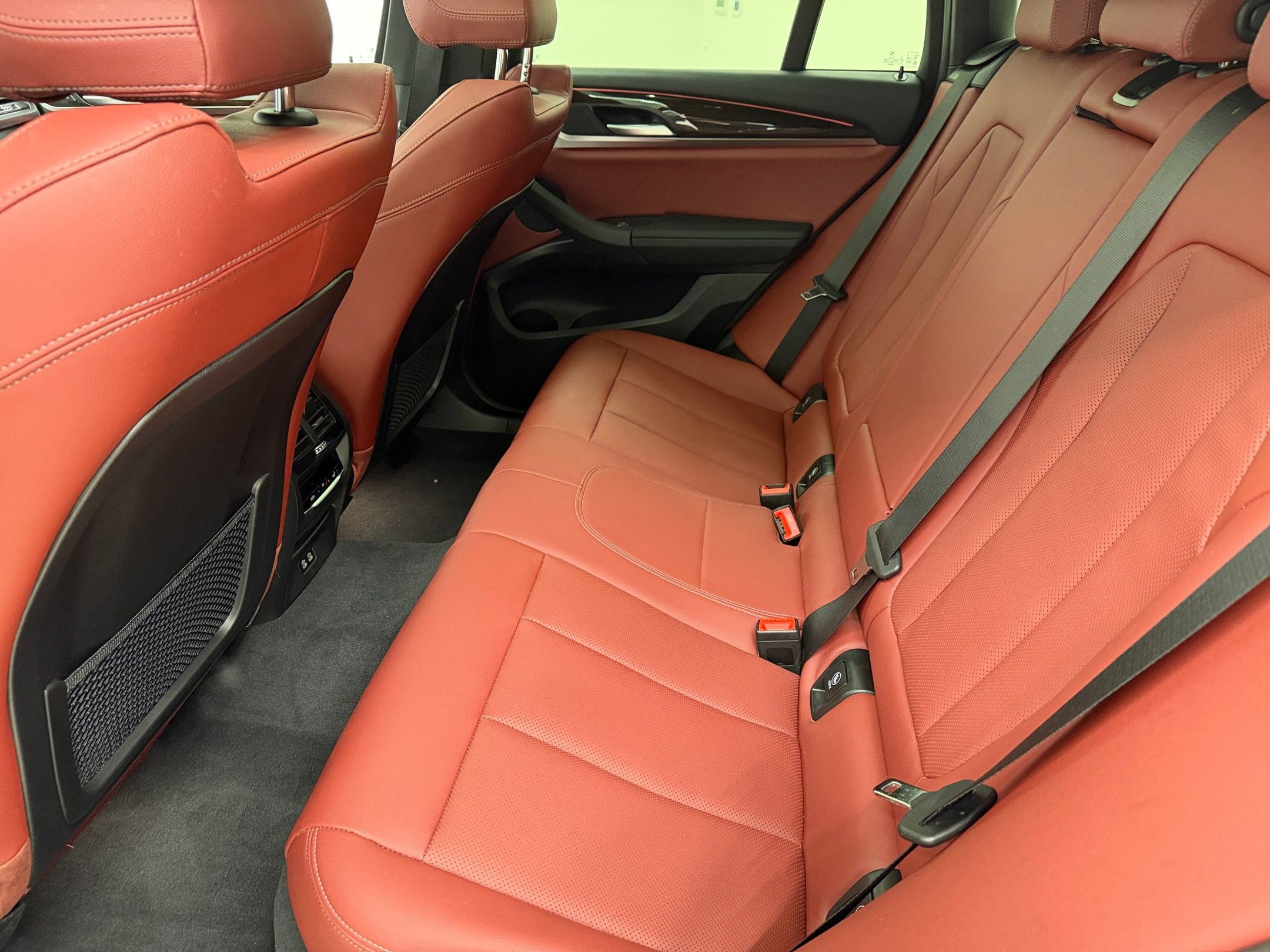 Certified 2025 BMW X4 xDrive30i w/ Premium Package image 27