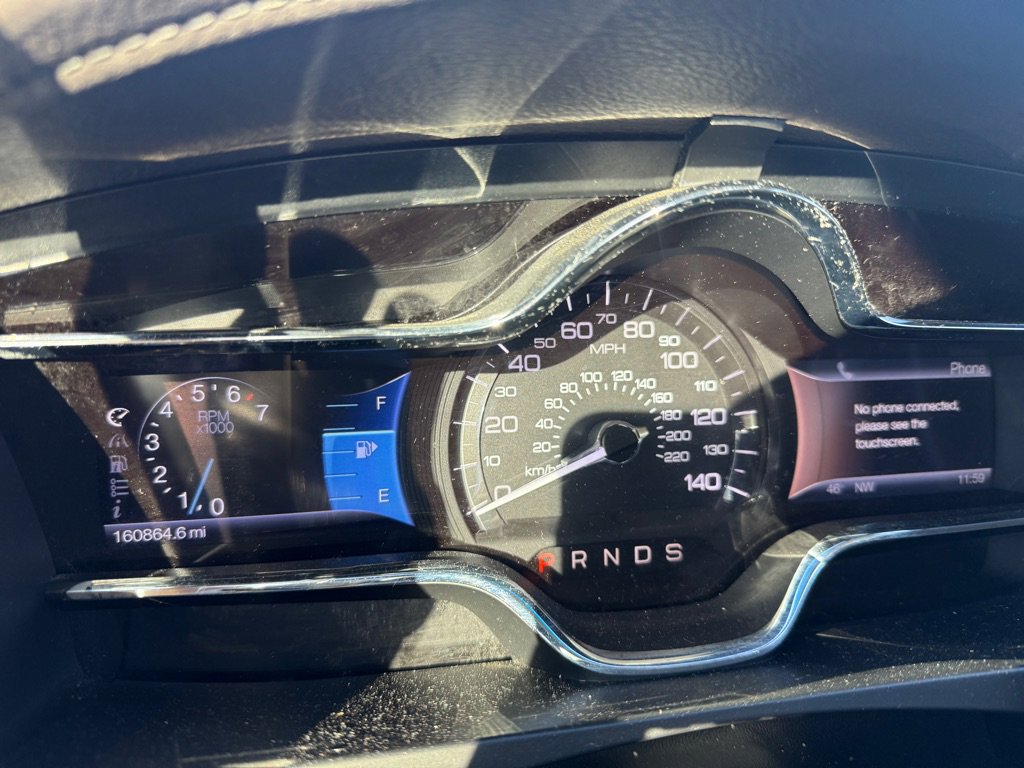 Used 2013 Lincoln MKS AWD image 16