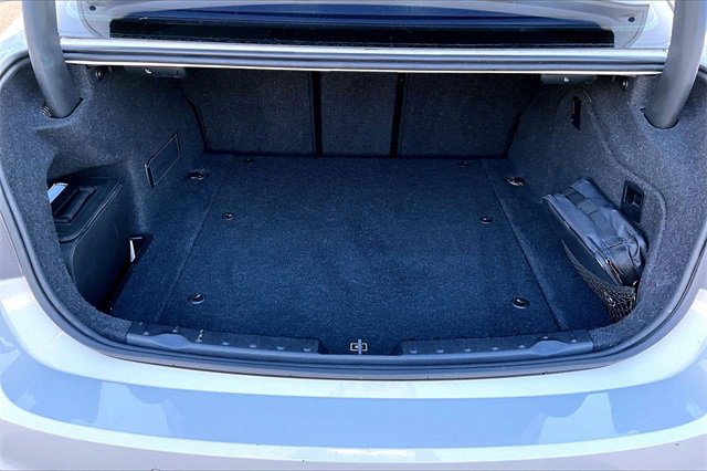 Used 2018 BMW 330e w/ Convenience Package image 34