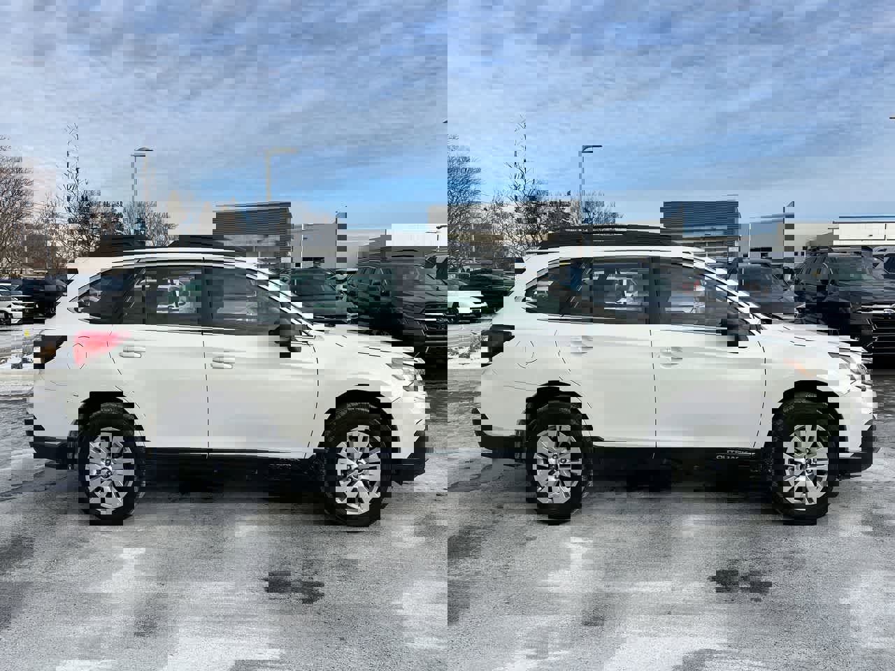 Used 2019 Subaru Outback 2.5i image 14