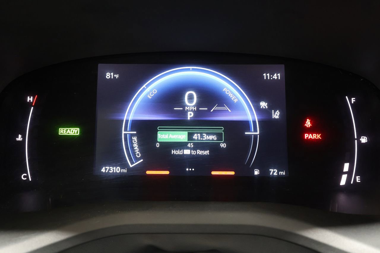 Used 2025 Toyota Camry LE image 11