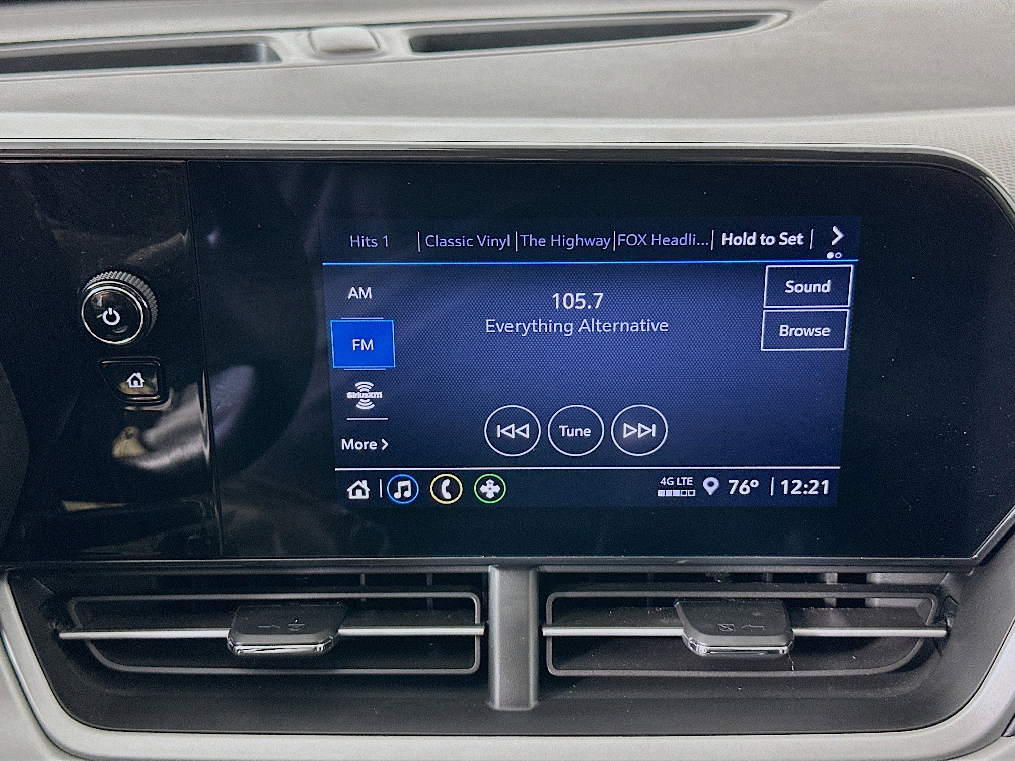 Used 2024 Chevrolet Trax LS FWD image 19