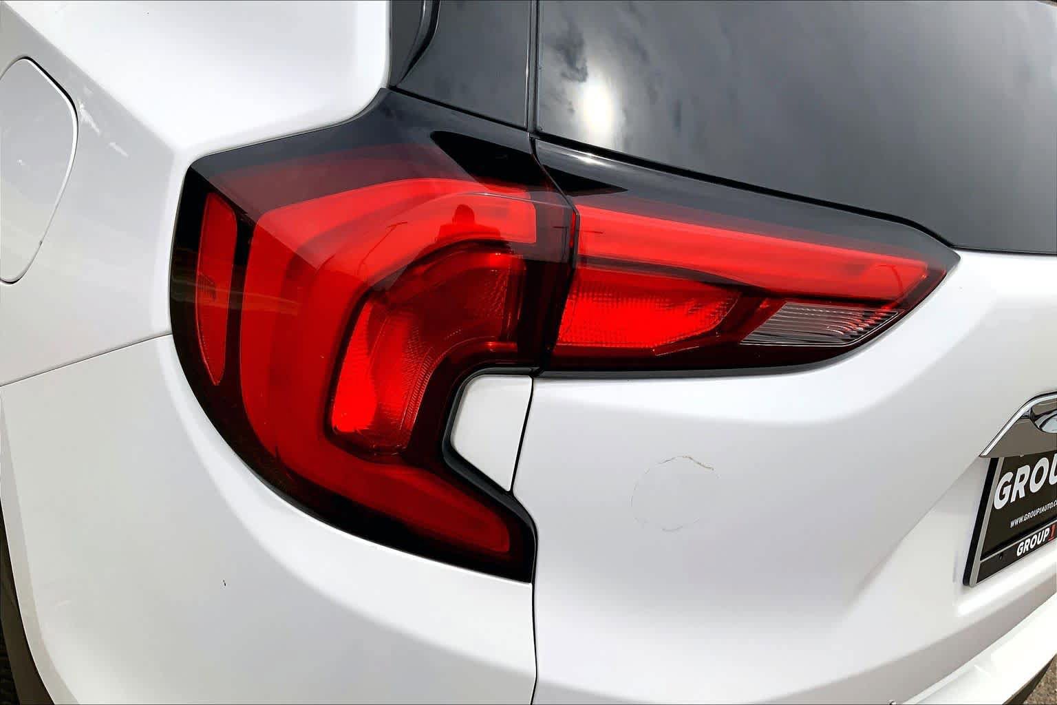 Used 2018 GMC Terrain SLT w/ Preferred Package FWD image 32