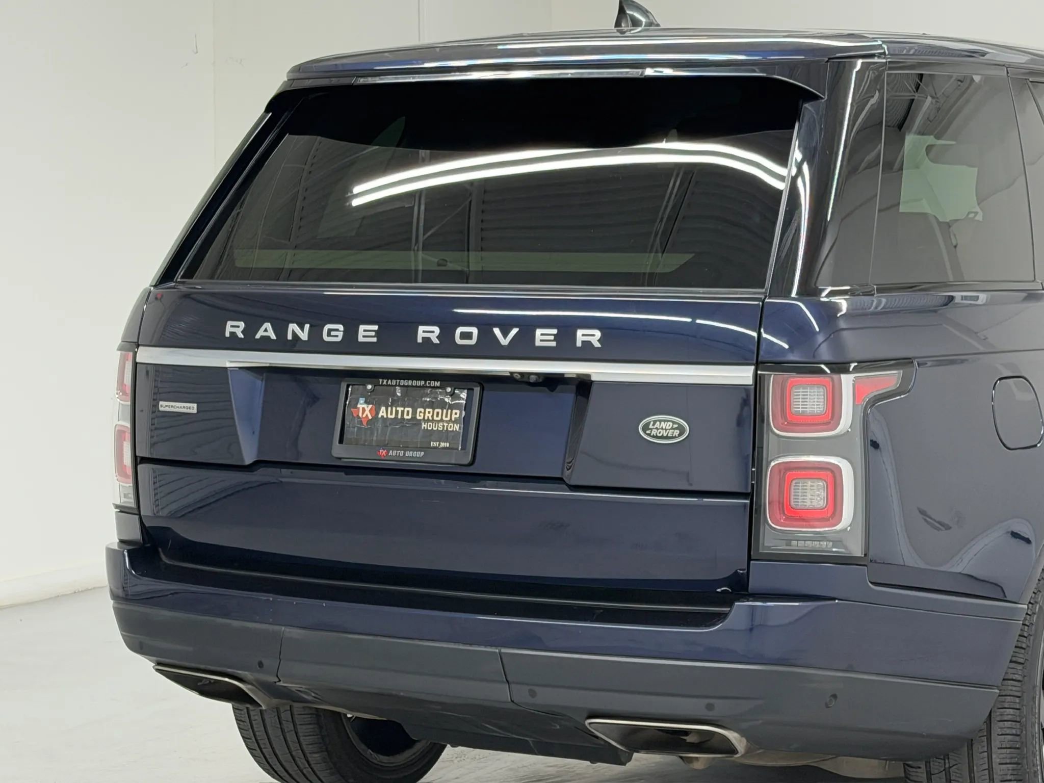 Used 2019 Land Rover Range Rover Long Wheelbase Supercharged AWD/4WD image 42