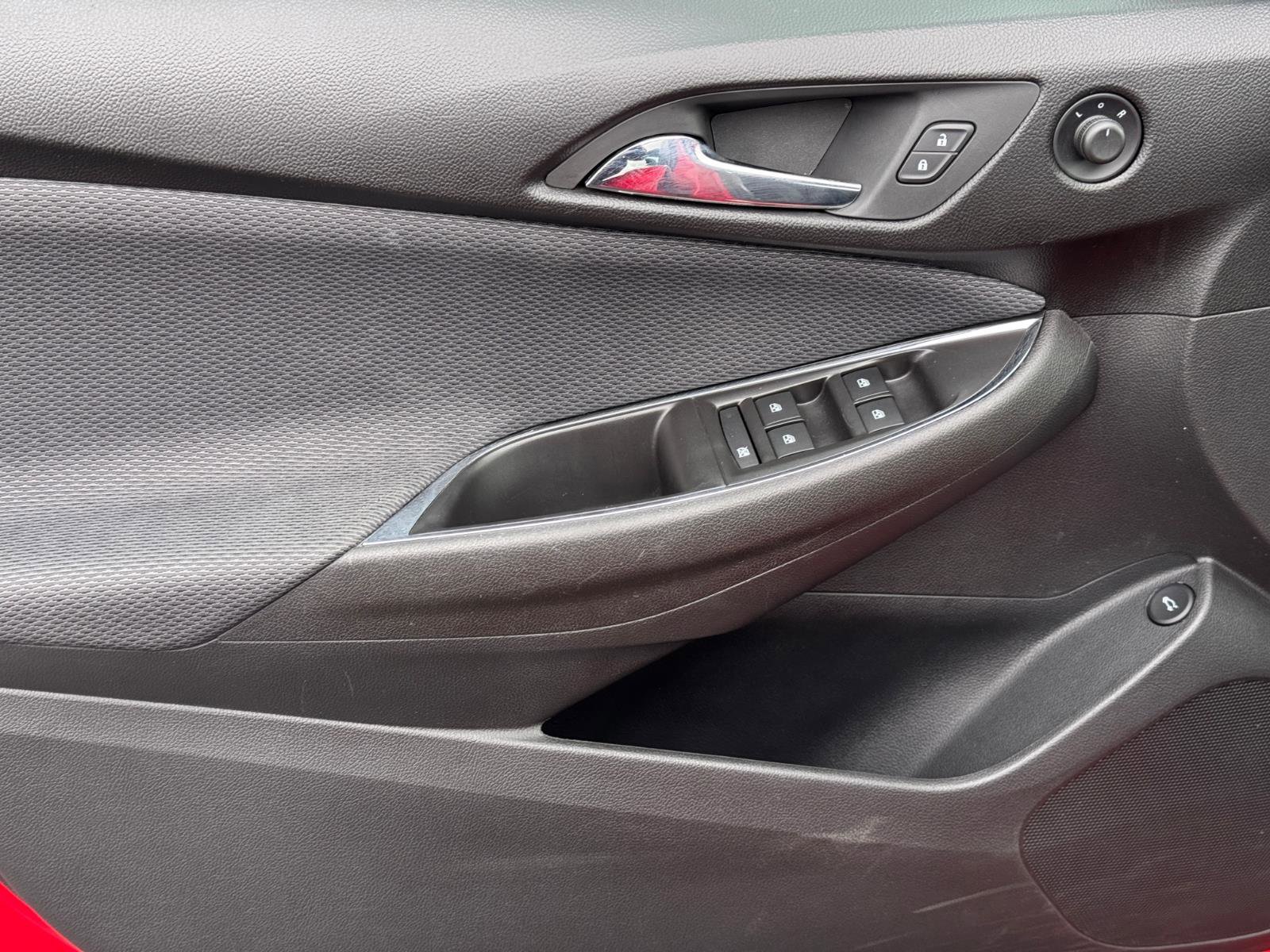 Used 2018 Chevrolet Cruze LT w/ LT Fleet Convenience Package image 14