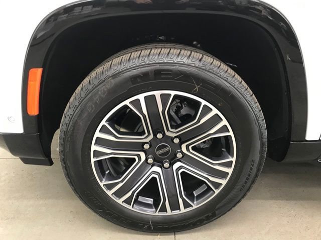 New 2025 Jeep Wagoneer 4WD w/ Convenience Group I image 47