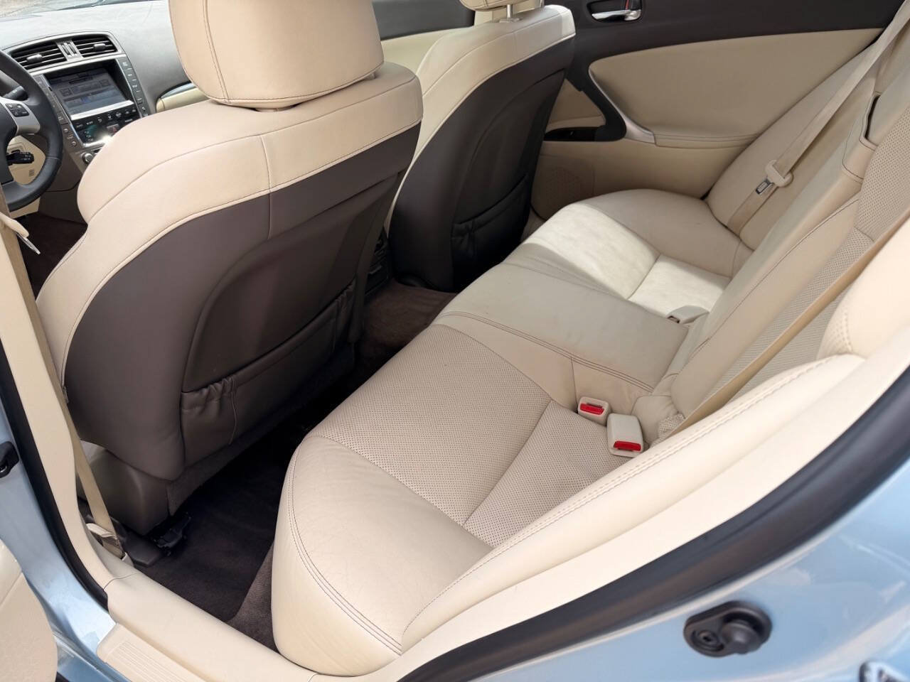 Used 2011 Lexus IS 250 w/ Premium Pkg Value Edition RWD image 23