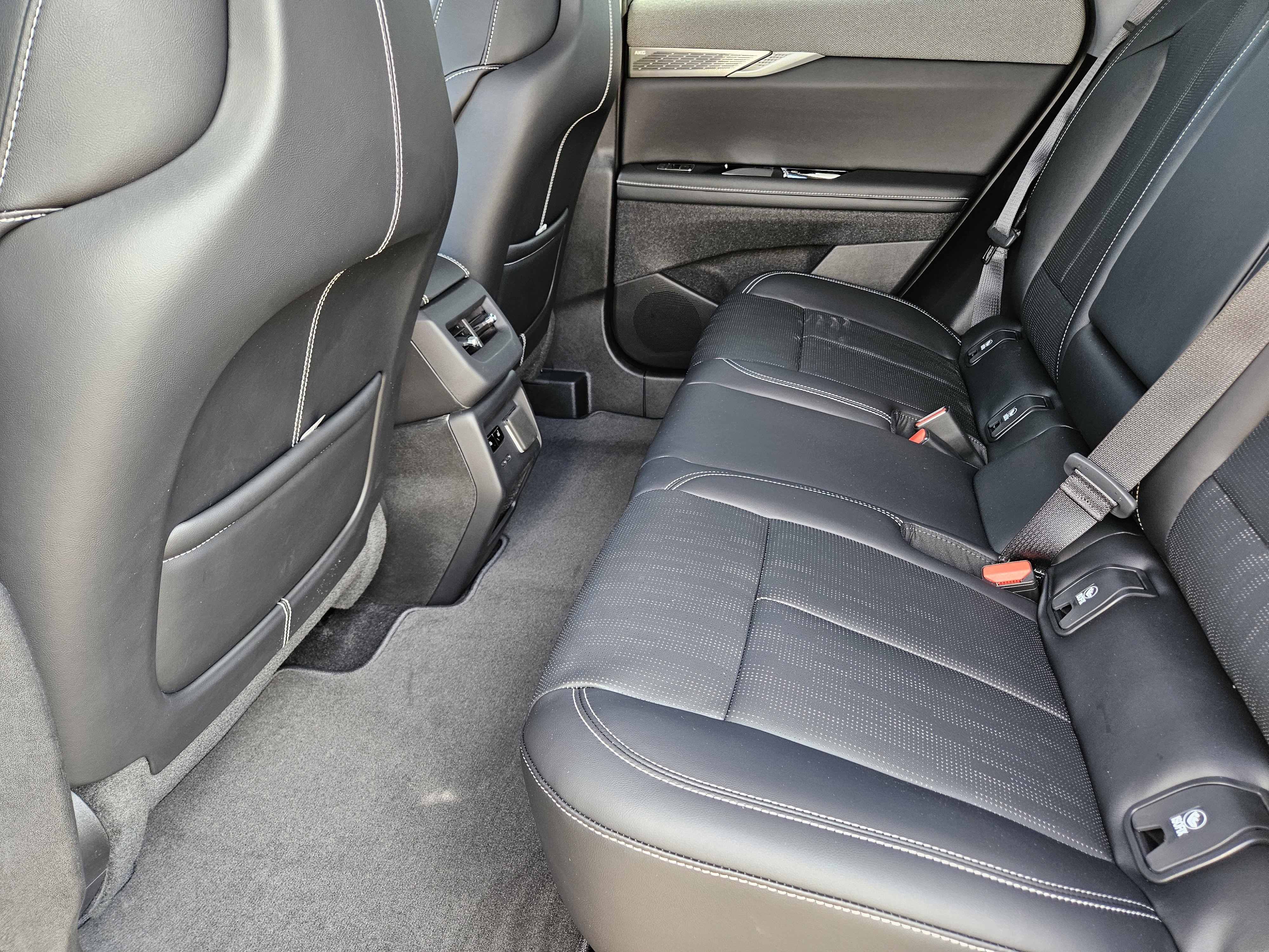 New 2026 Cadillac Optiq Sport 2 image 20