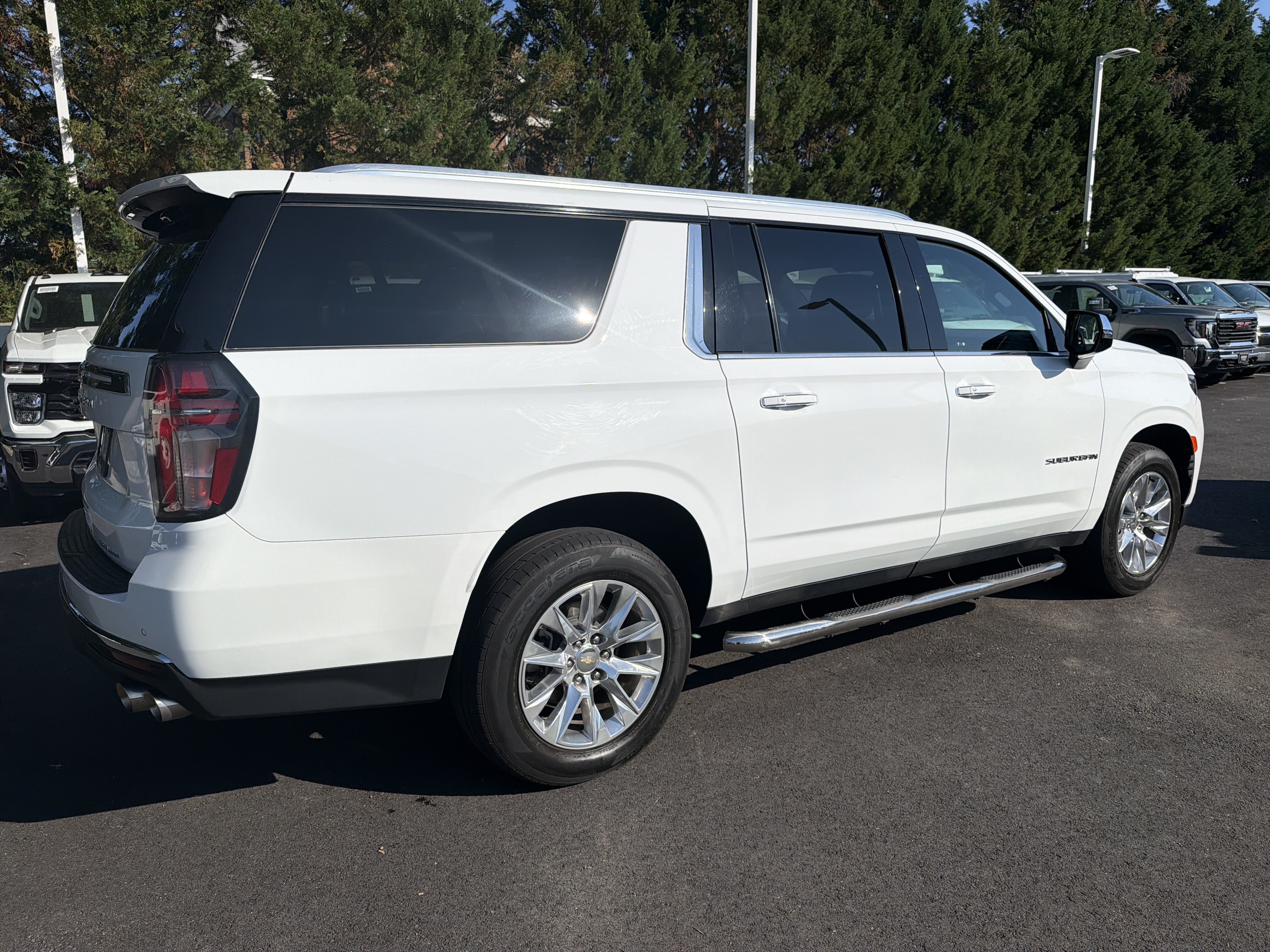 Used 2023 Chevrolet Suburban Premier AWD/4WD image 10