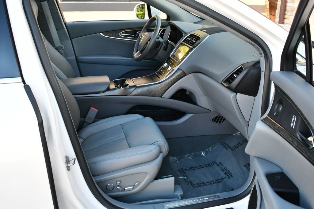 Used 2019 Lincoln Nautilus Reserve image 19