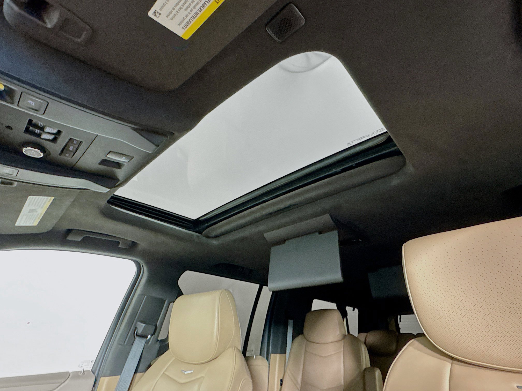 Used 2019 Cadillac Escalade ESV Platinum AWD/4WD image 23