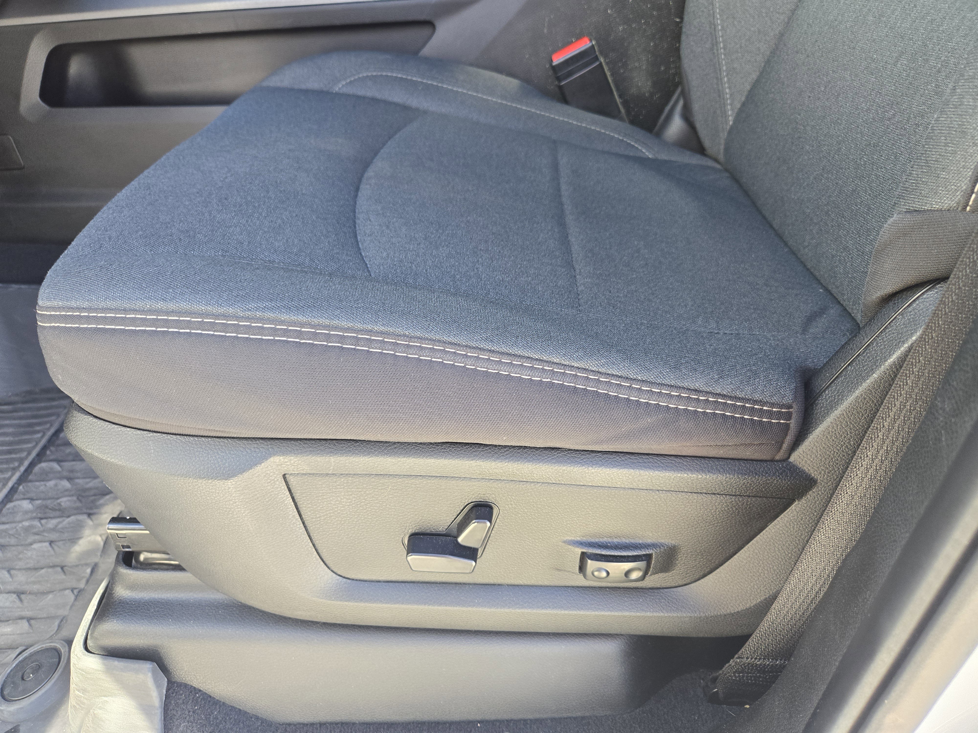 Used 2023 RAM 3500 Big Horn w/ Level 1 Equipment Group image 28