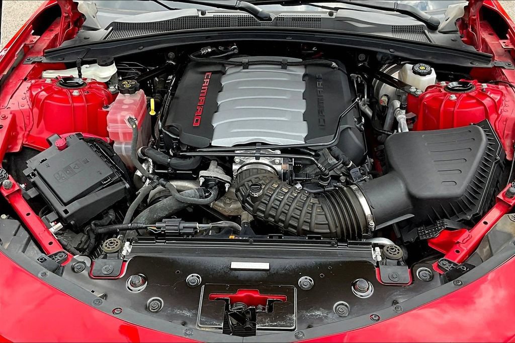 Used 2022 Chevrolet Camaro LT w/ Technology Package RWD image 26