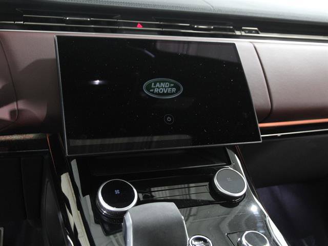 Used 2023 Land Rover Range Rover Sport SE Dynamic image 9