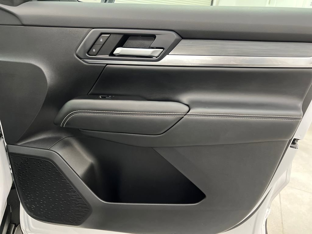 Used 2025 GMC Terrain Elevation image 25