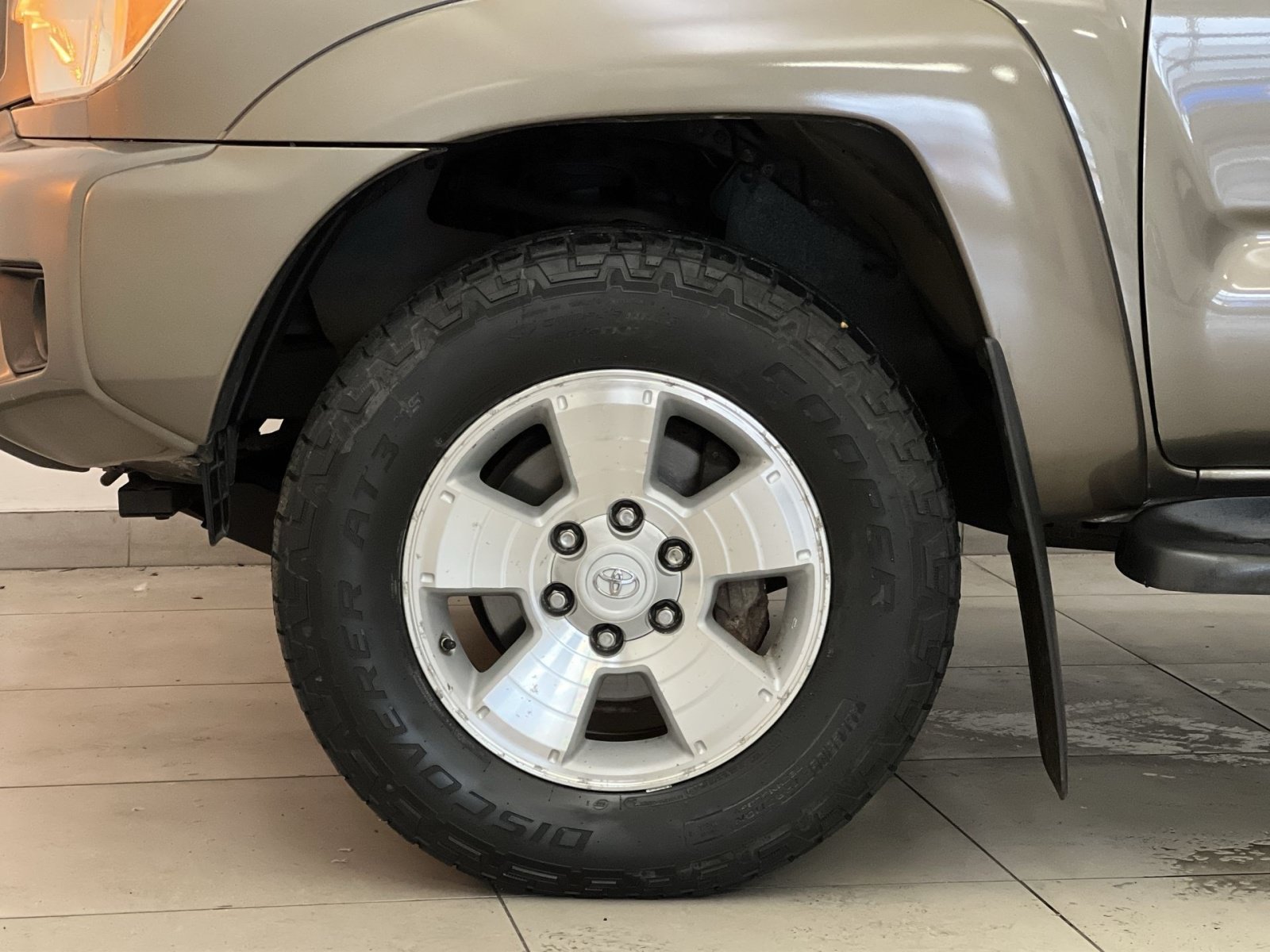 Used 2013 Toyota Tacoma 4x4 Access Cab V6 w/ TRD Sport Pkg image 11