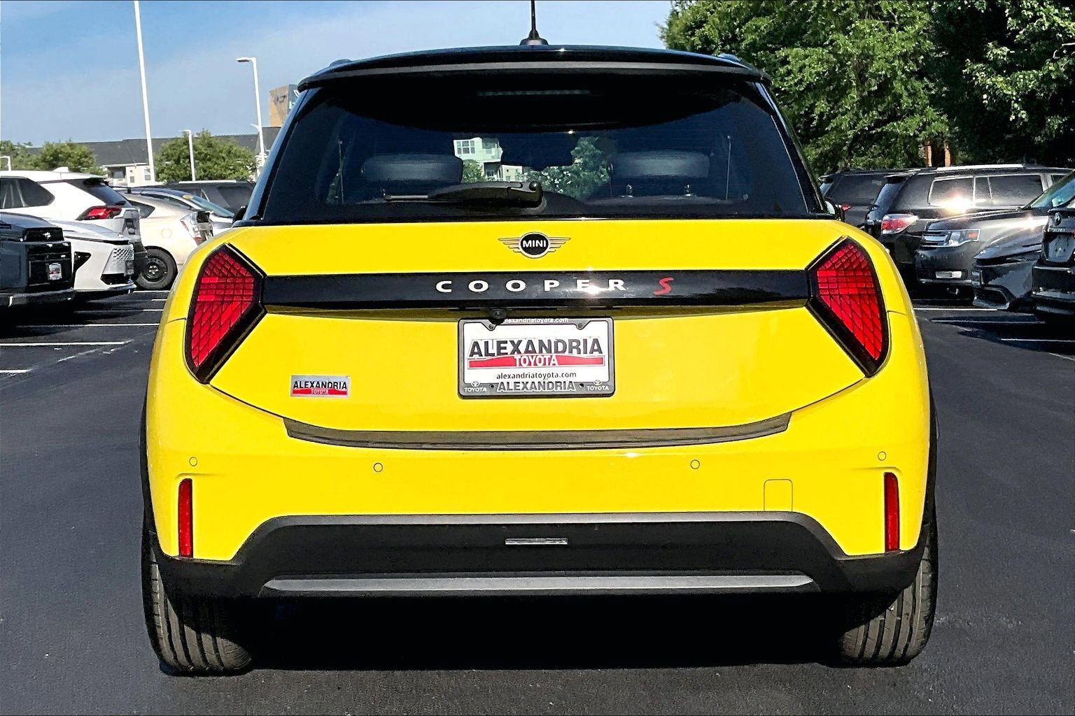 Used 2025 MINI Cooper S FWD image 4