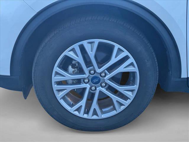 Used 2022 Ford Escape SEL w/ Class II Trailer Tow Package image 13