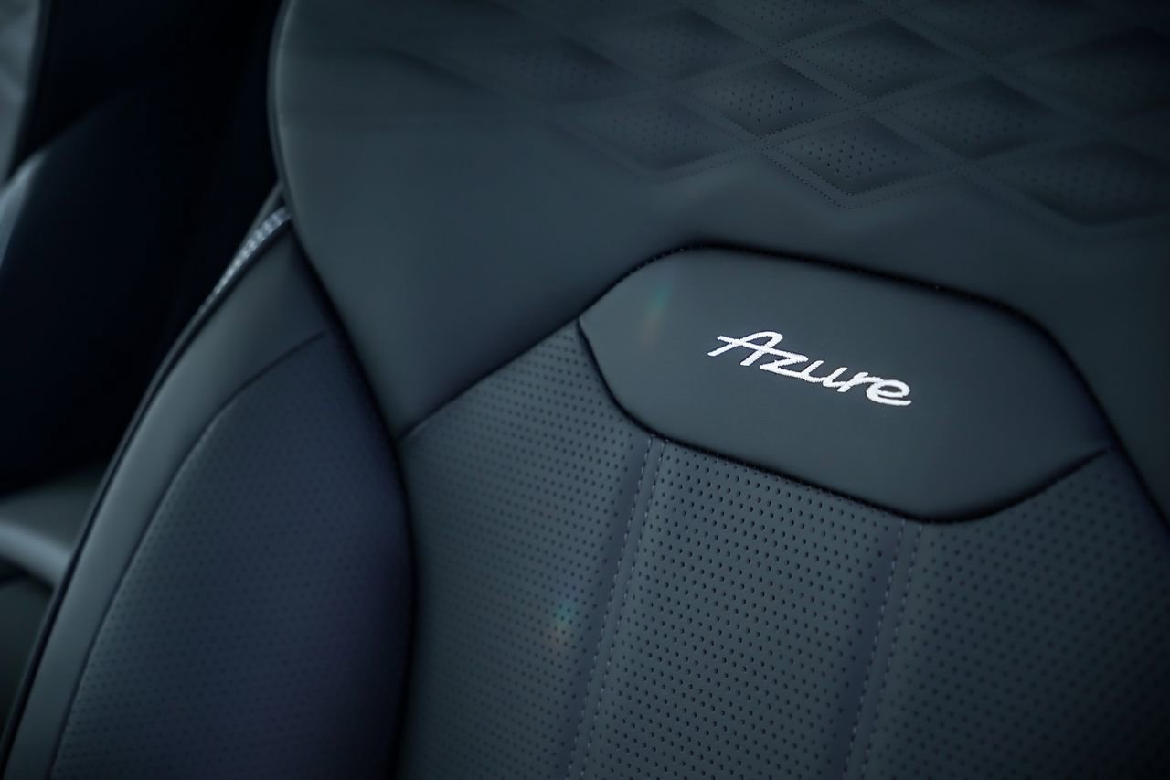 Certified 2024 Bentley Bentayga Extended Wheelbase image 12