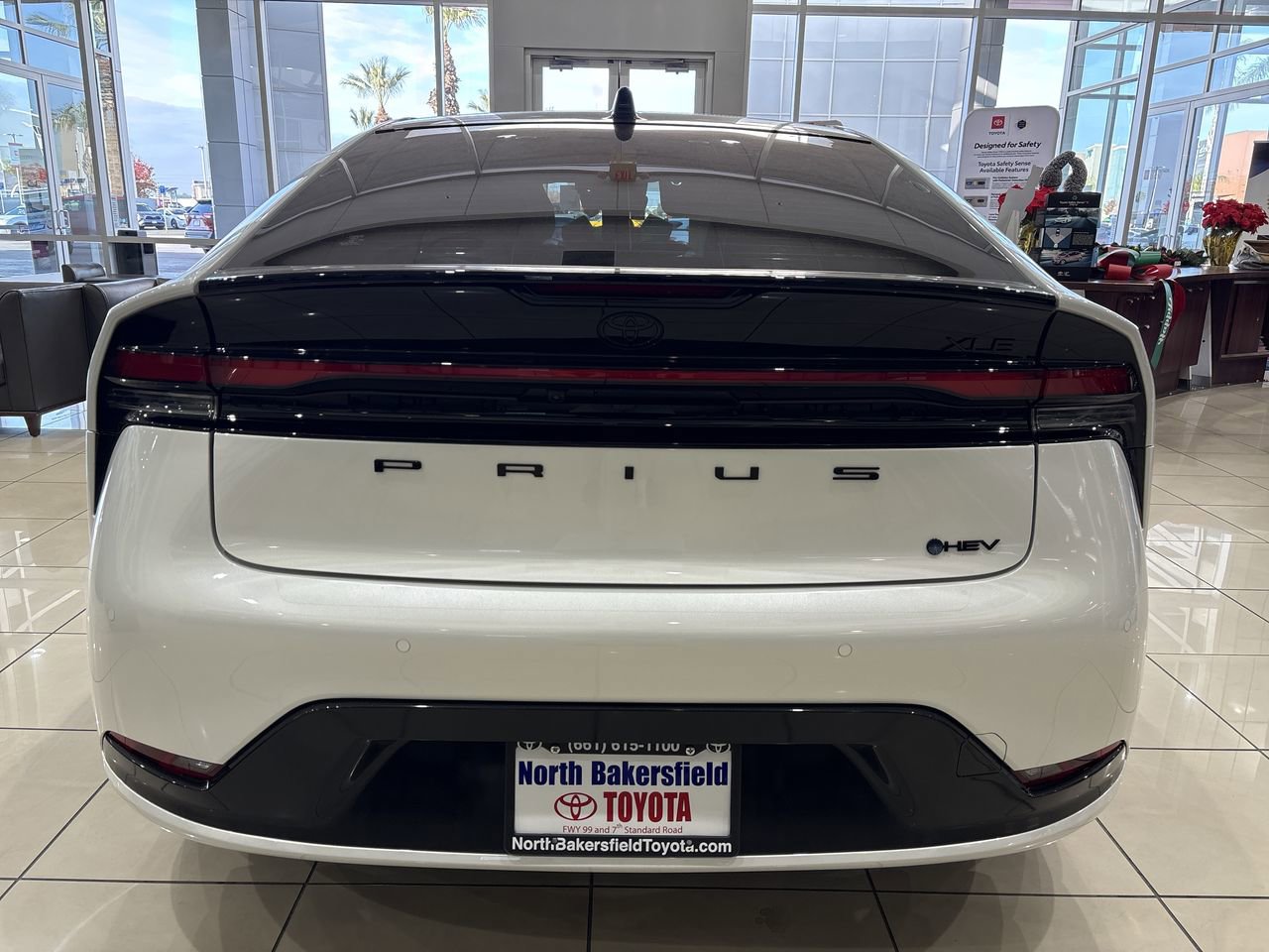 New 2026 Toyota Prius FWD image 9