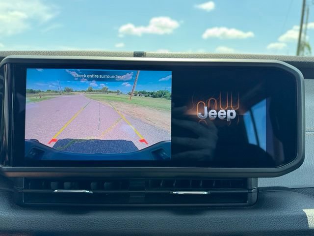 Used 2024 Jeep Gladiator Sport AWD/4WD image 14