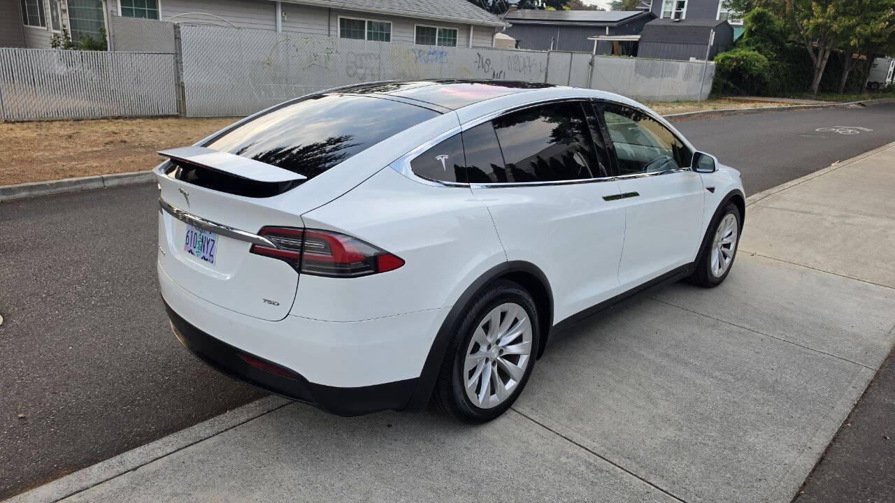 Used 2017 Tesla Model X 75D AWD/4WD image 5