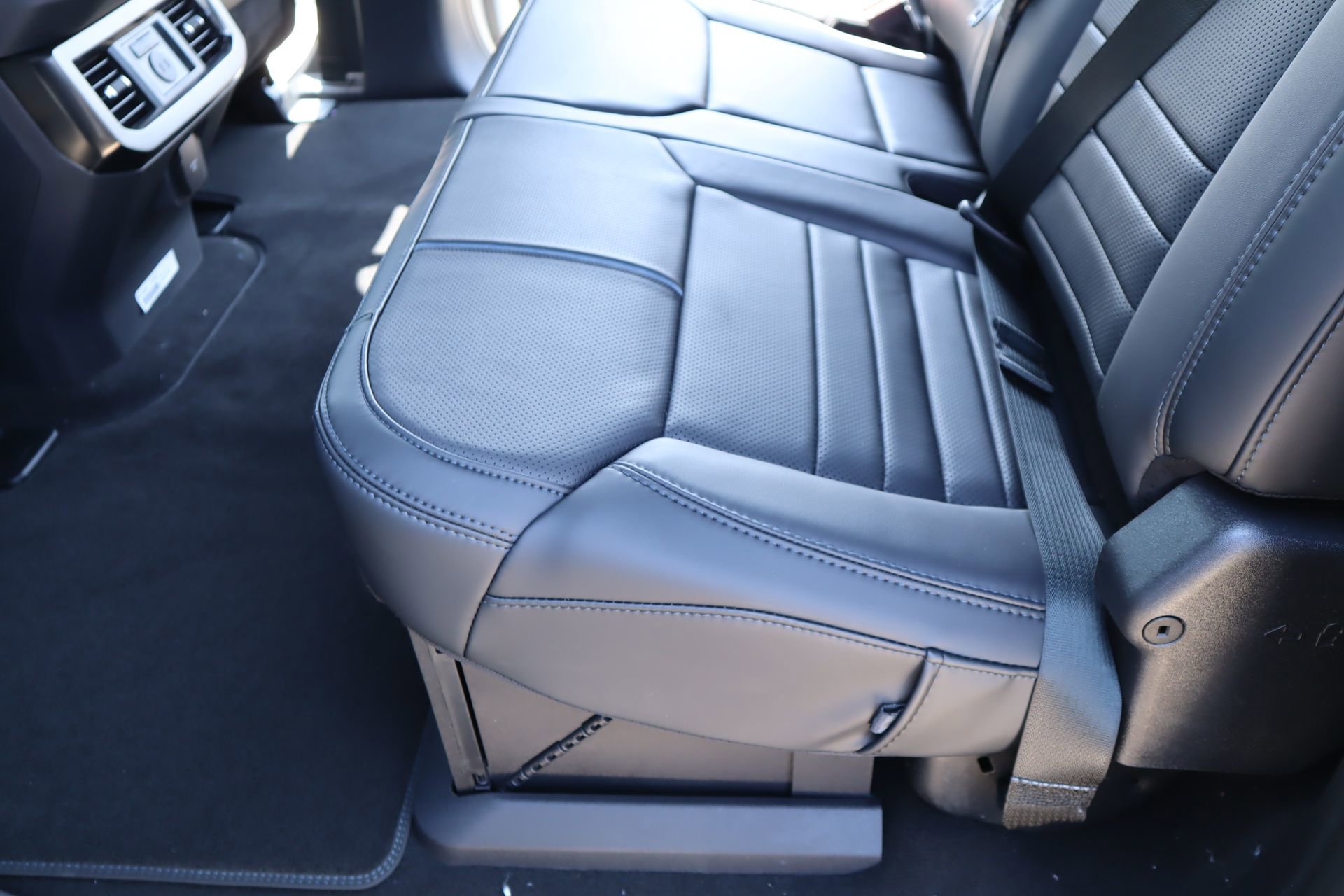 New 2026 Ford F250 Platinum image 13