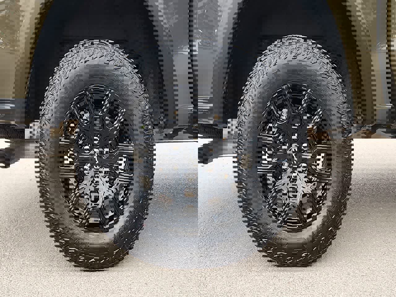 Used 2024 Chevrolet Colorado Trail Boss w/ Technology Package image 12