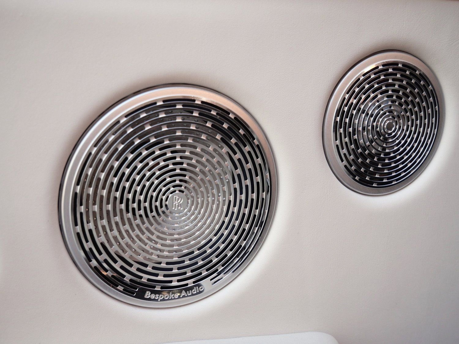 Certified 2023 Rolls-Royce Cullinan w/ Cullinan Package image 24