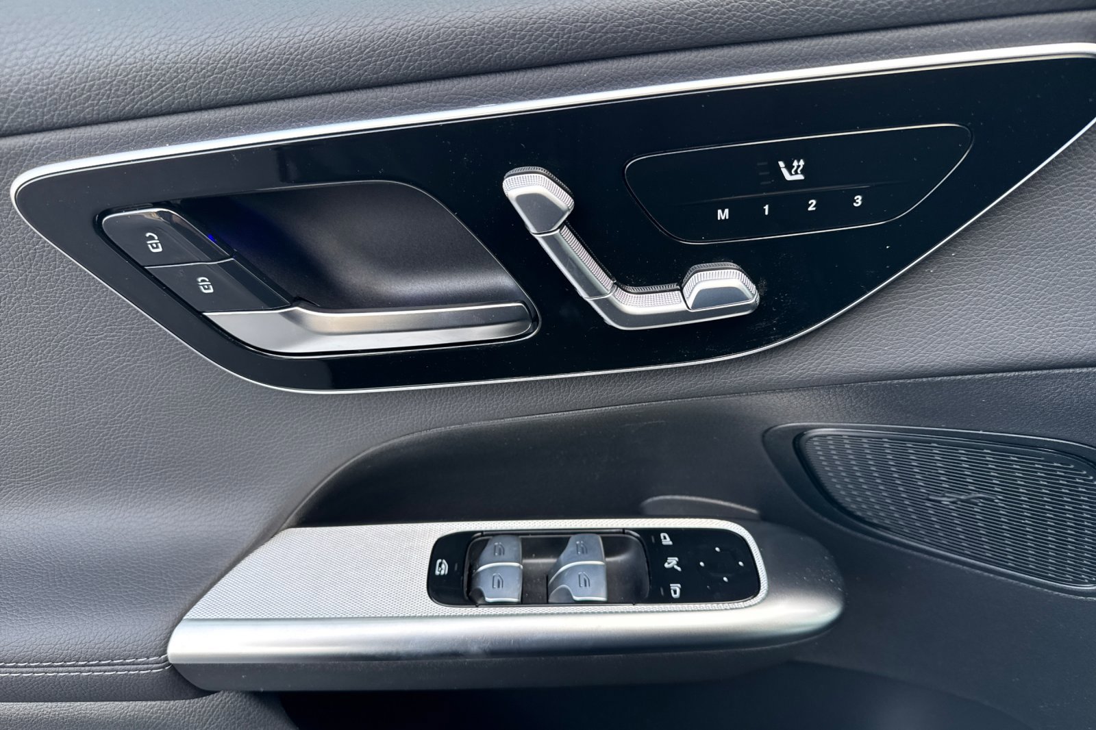 New 2026 Mercedes-Benz GLC 300 4MATIC image 11