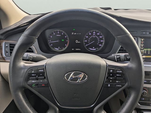 Used 2016 Hyundai Sonata Limited w/ Option Group 05 FWD image 29