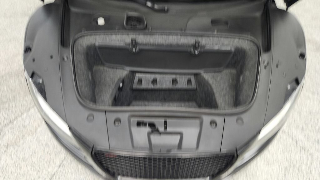 Used 2011 Audi R8 V10 w/ Enhanced Leather Pkg AWD/4WD image 11