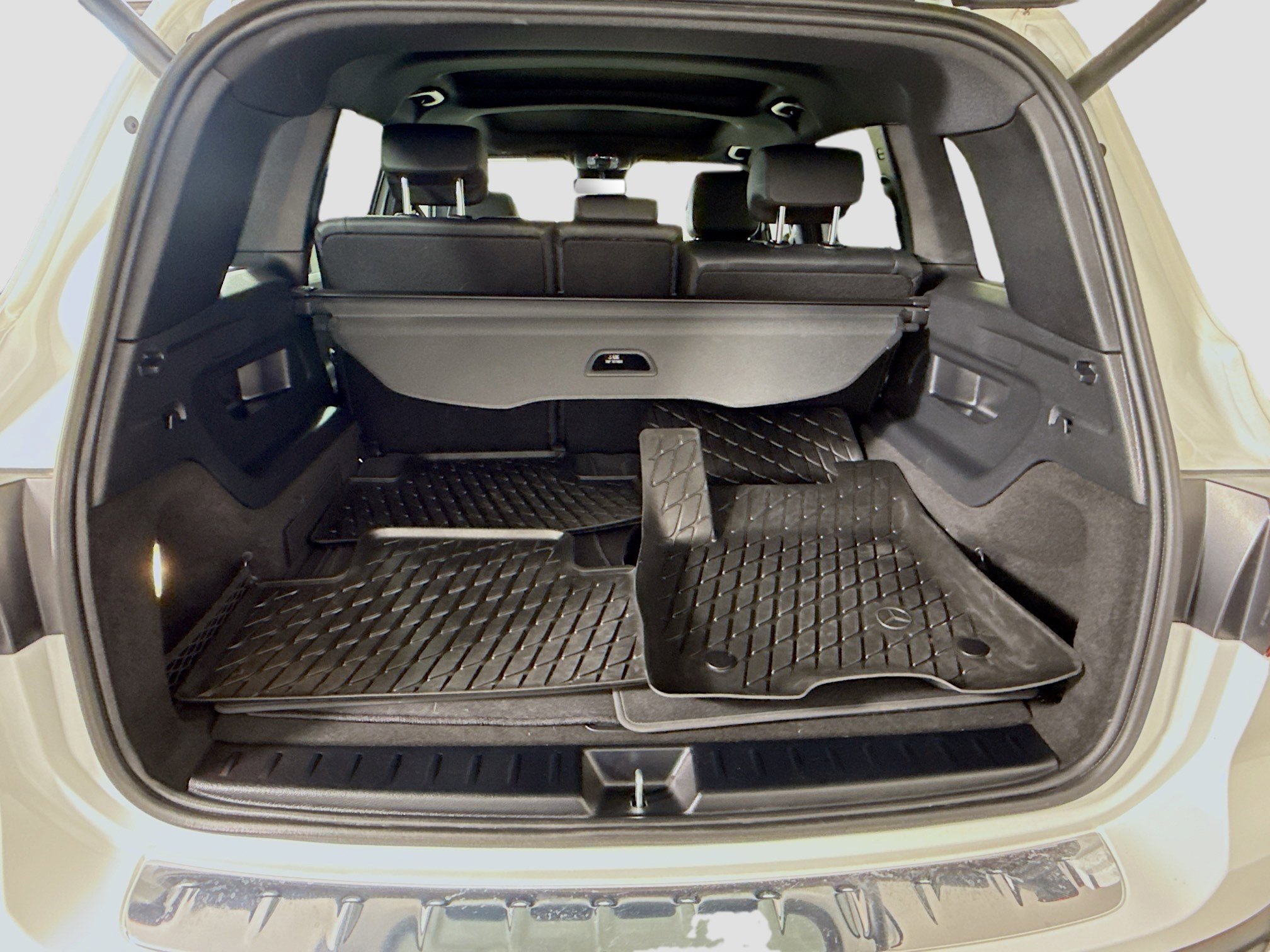 Used 2024 Mercedes-Benz EQB 300 4MATIC image 35