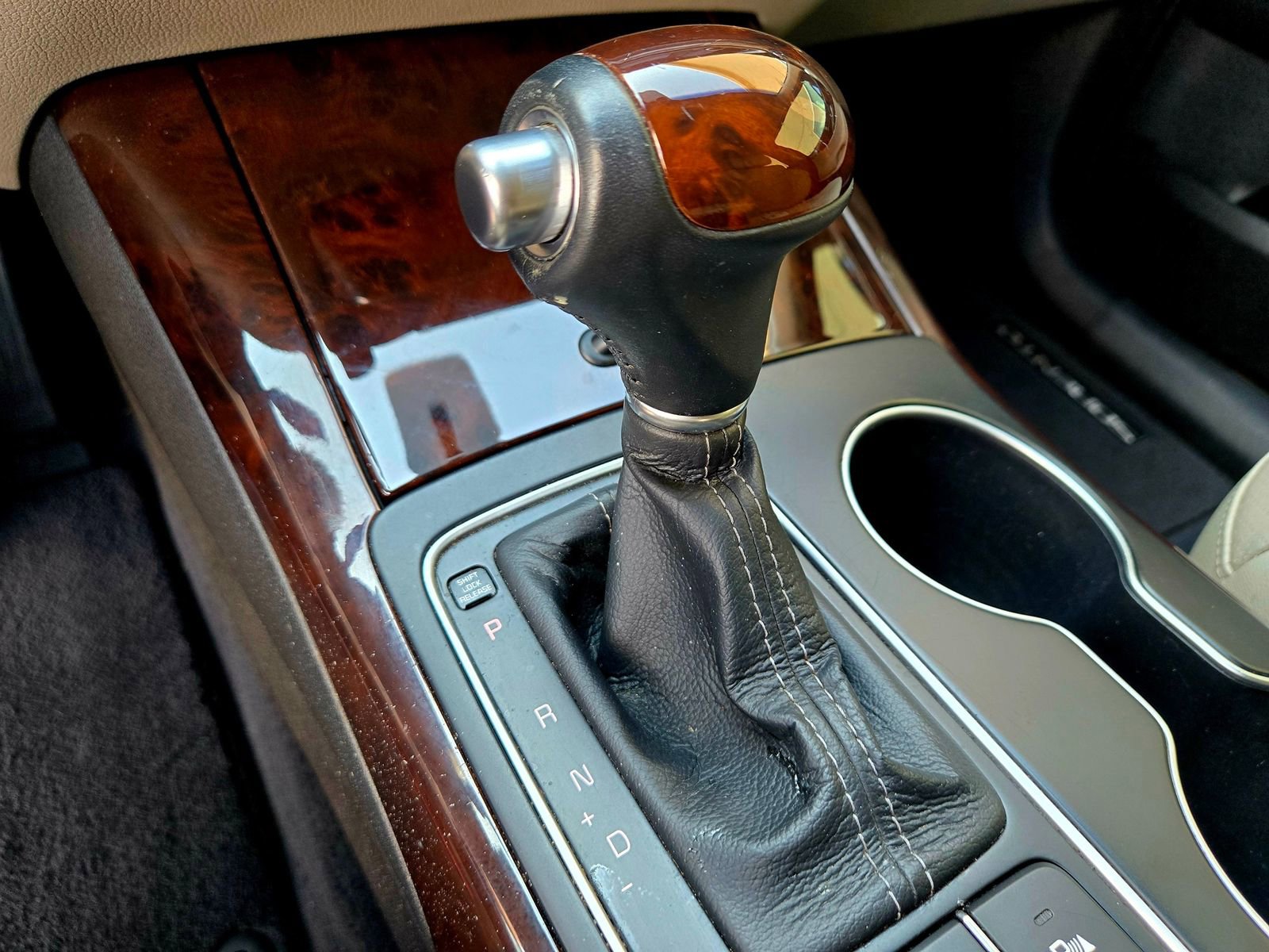 Used 2017 Kia Sorento EX image 18