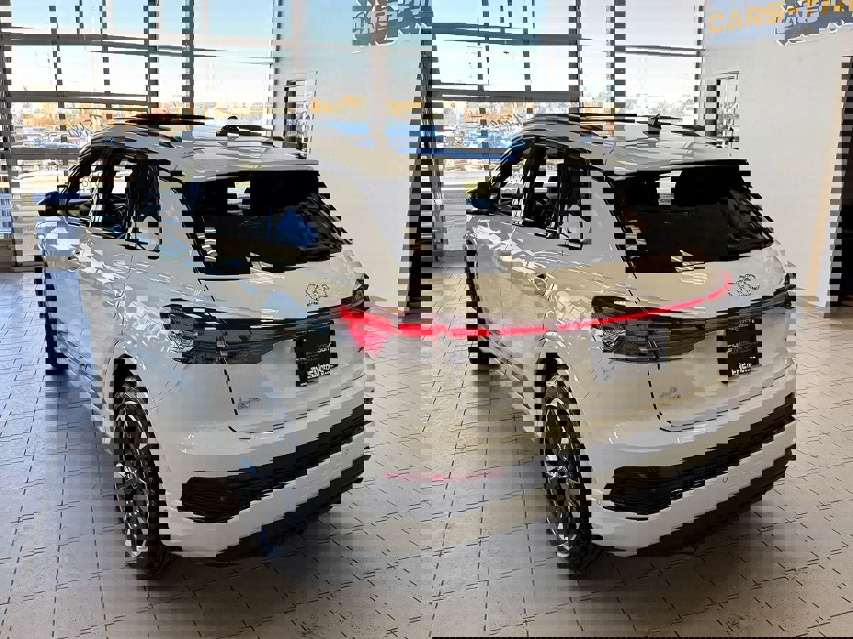 Used 2024 Audi Q4 e-tron Premium Plus w/ Premium Plus image 56