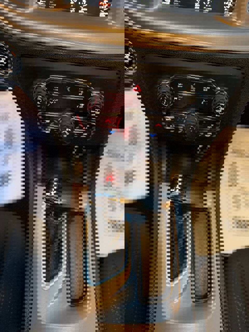 Used 2023 Dodge Charger SXT image 14