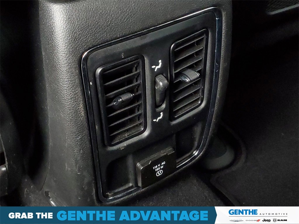 Used 2021 Jeep Grand Cherokee Laredo X image 25